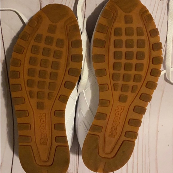 Women’s Reebok classic - Picture 2 of 3